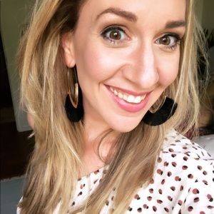 Meet your Posher, Asheley